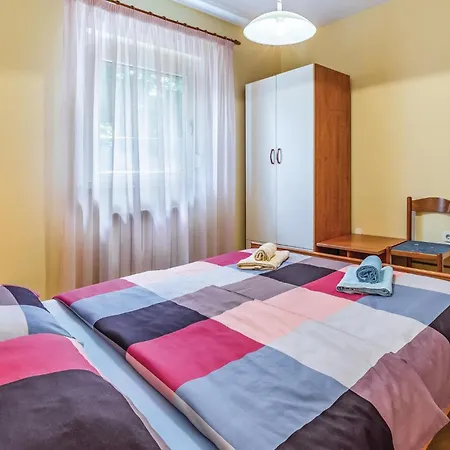 Hébergement de vacances 2 Bedroom Amazing In