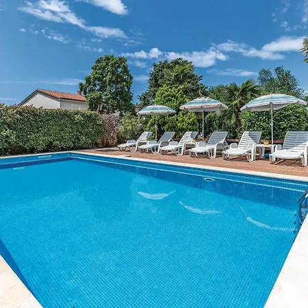 Сasa de vacaciones 2 Bedroom Amazing In